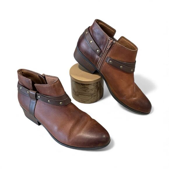 Clarks Womens Addiy Zoie Boot Size 11 Brown Leather Bootie Studded Straps-Zipper - Picture 1 of 11